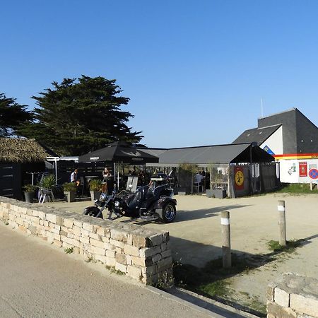 Les Volets Bleus Saint-Guenole Exterior foto