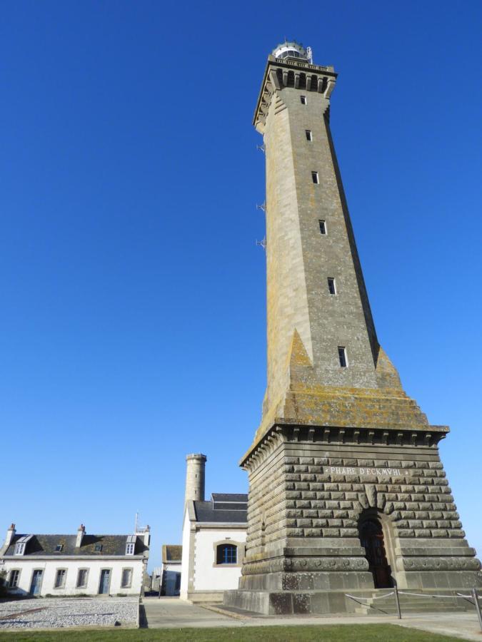 Les Volets Bleus Saint-Guenole Exterior foto